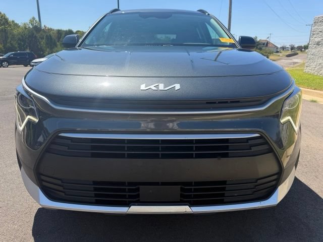 Used 2023 Kia Niro EX FWD image 3
