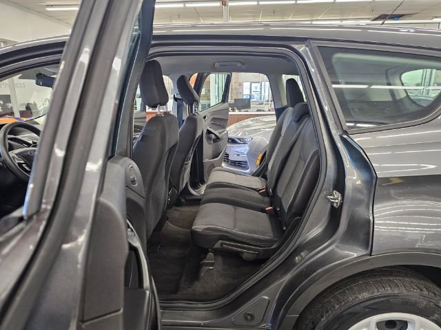 Used 2019 Ford Escape S image 30