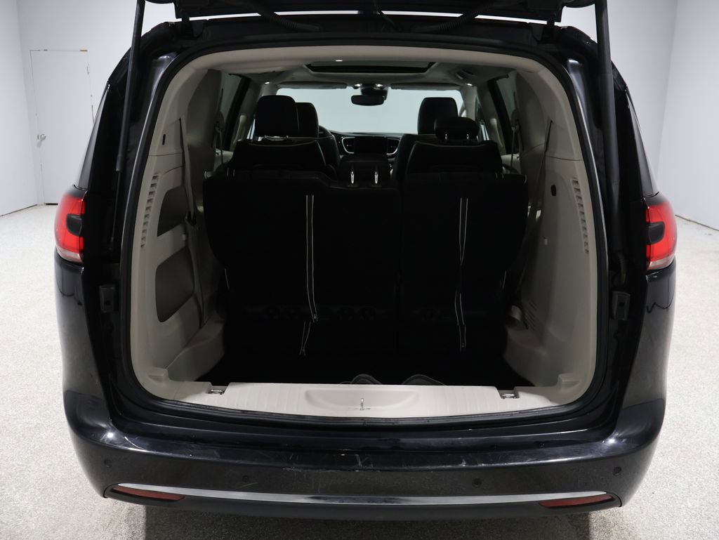 Used 2024 Chrysler Pacifica Limited image 21