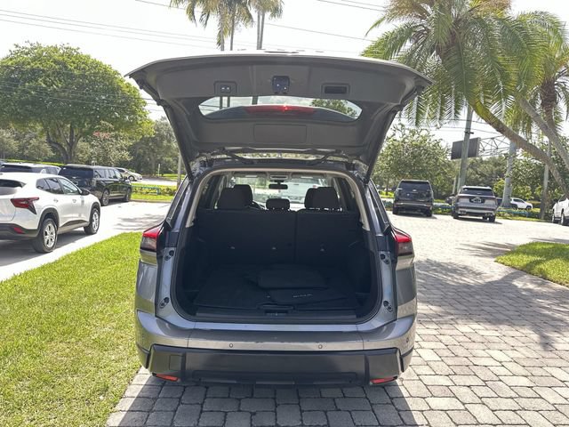 Used 2024 Nissan Rogue SV FWD image 28