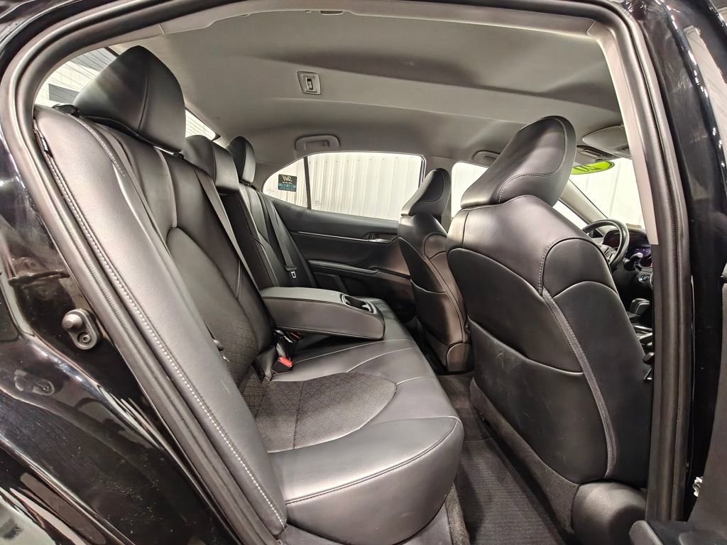 Used 2020 Toyota Camry XSE image 26