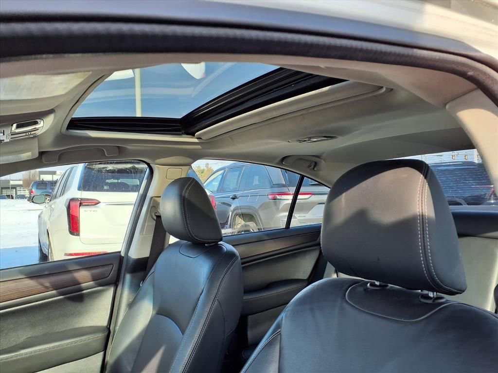 Used 2016 Subaru Legacy 3.6R Limited image 17