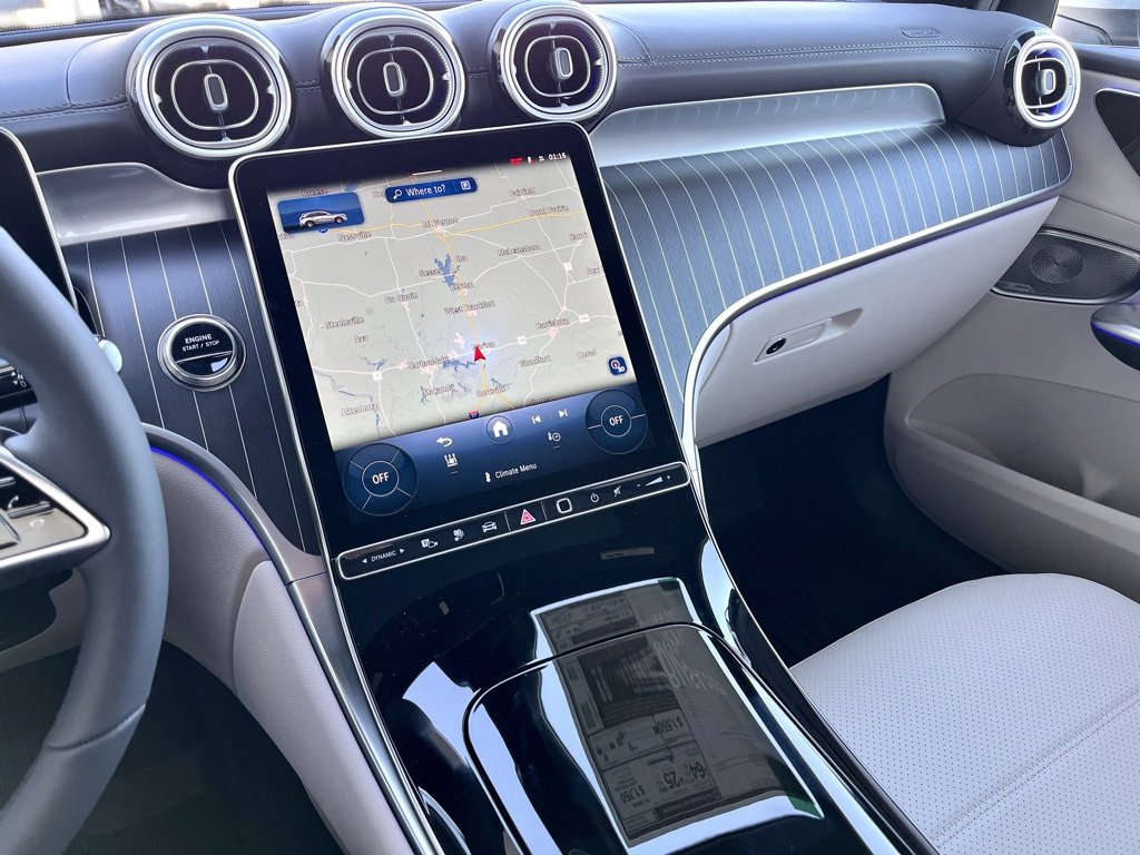 Used 2025 Mercedes-Benz GLC 350e 4MATIC image 22