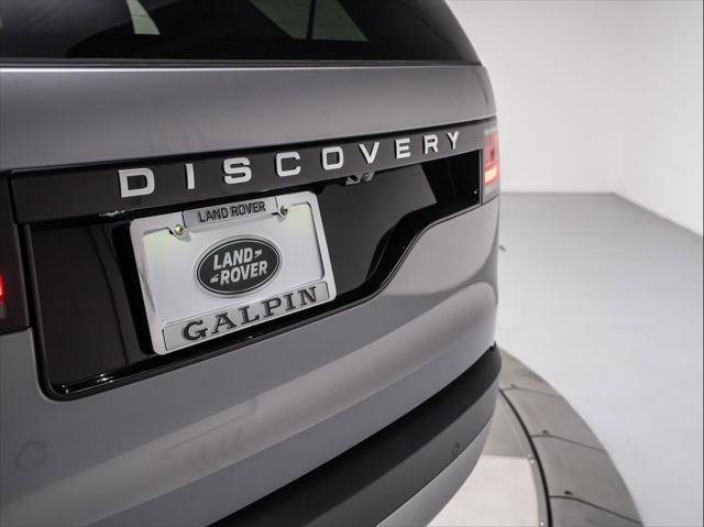New 2026 Land Rover Discovery S AWD/4WD image 33