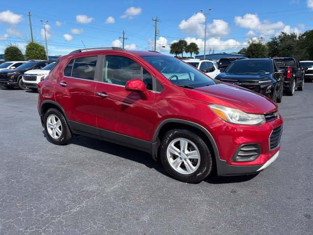 Used 2018 Chevrolet Trax LT w/ Driver Confidence Package FWD image 1