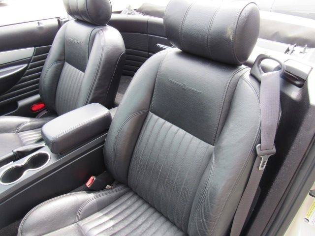 Used 2005 Ford Thunderbird RWD image 19