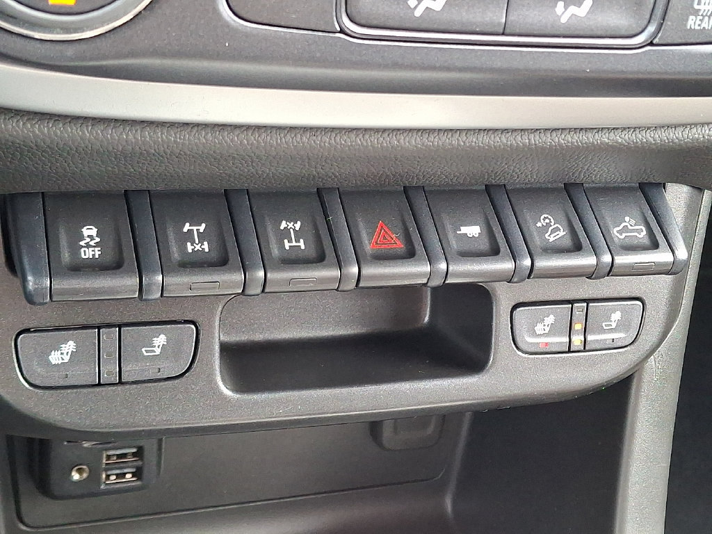 Used 2022 Chevrolet Colorado ZR2 AWD/4WD image 24