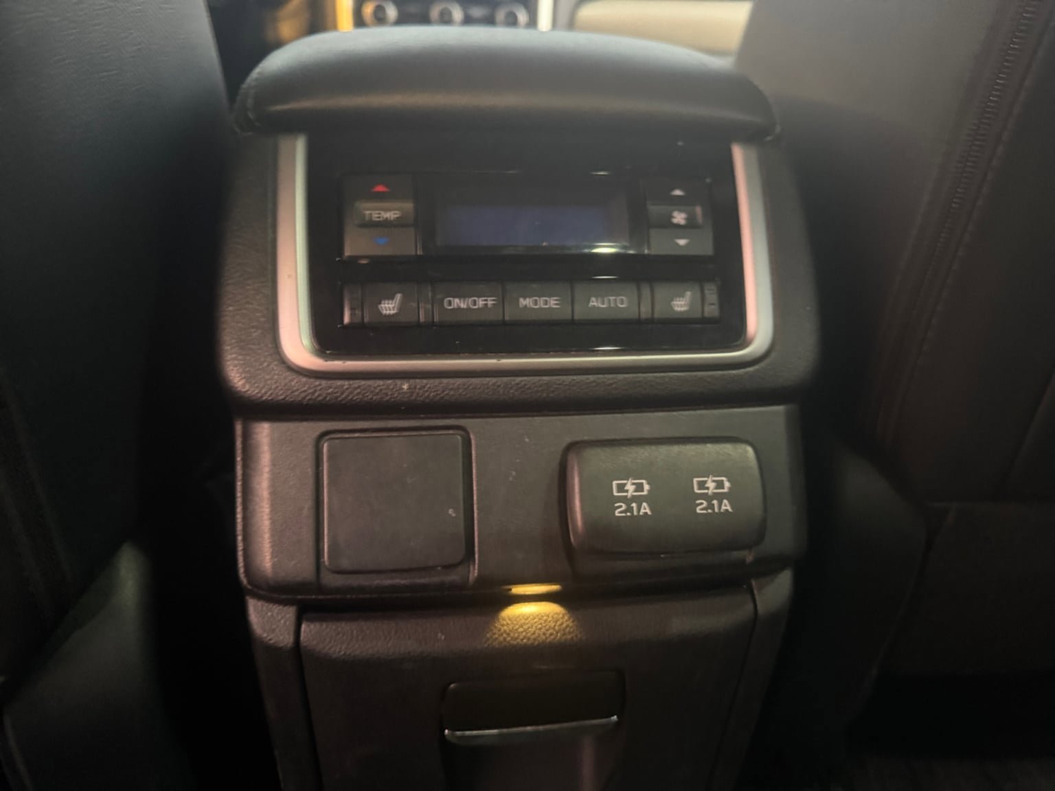 Used 2020 Subaru Ascent Limited w/ Popular Package #3 AWD/4WD image 23