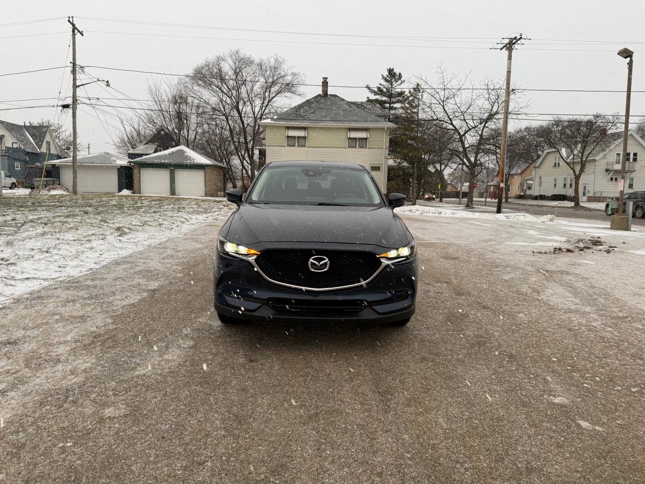 Used 2017 MAZDA CX-5 Touring image 2