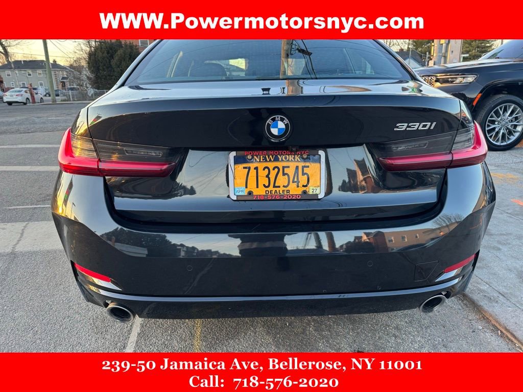 Used 2024 BMW 330i Sedan w/ Convenience Package RWD image 4