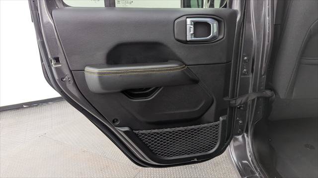 Used 2025 Jeep Wrangler Unlimited Sahara AWD/4WD image 16