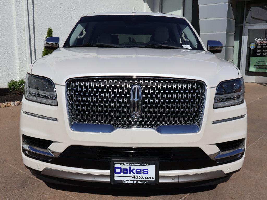 Used 2018 Lincoln Navigator Black Label w/ Cargo Package AWD/4WD image 2