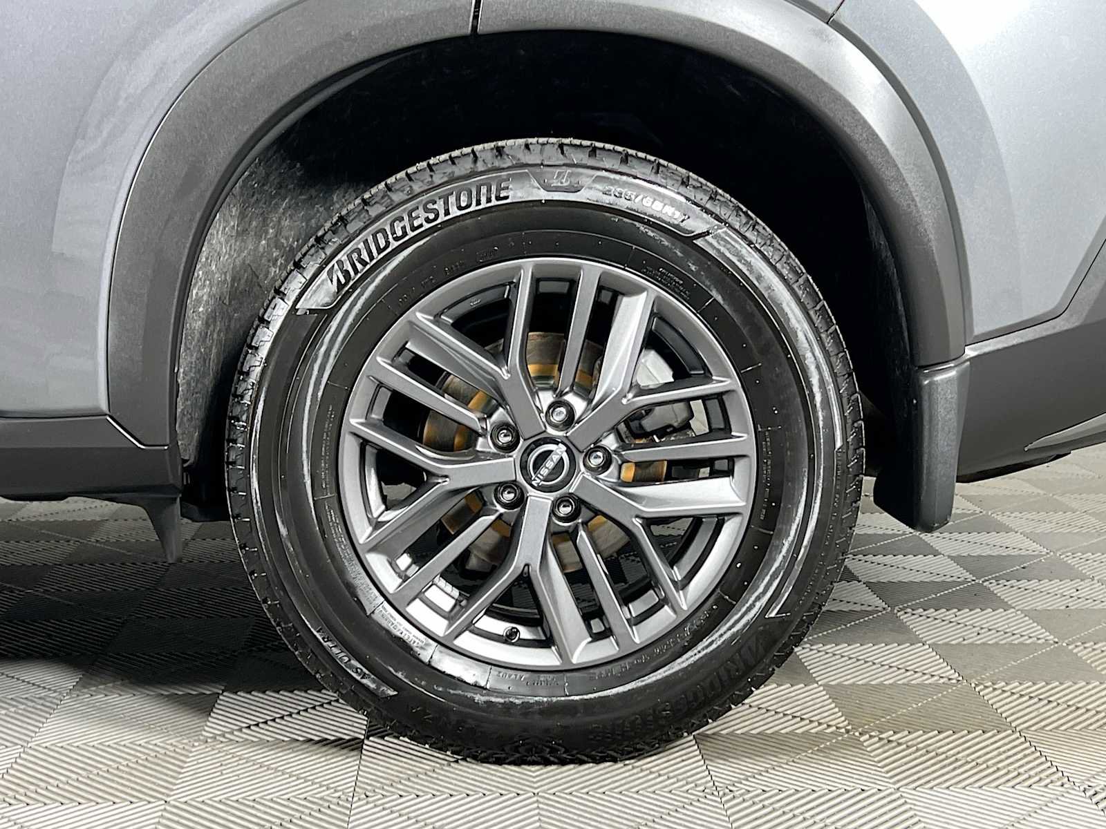 Used 2023 Nissan Rogue S image 30