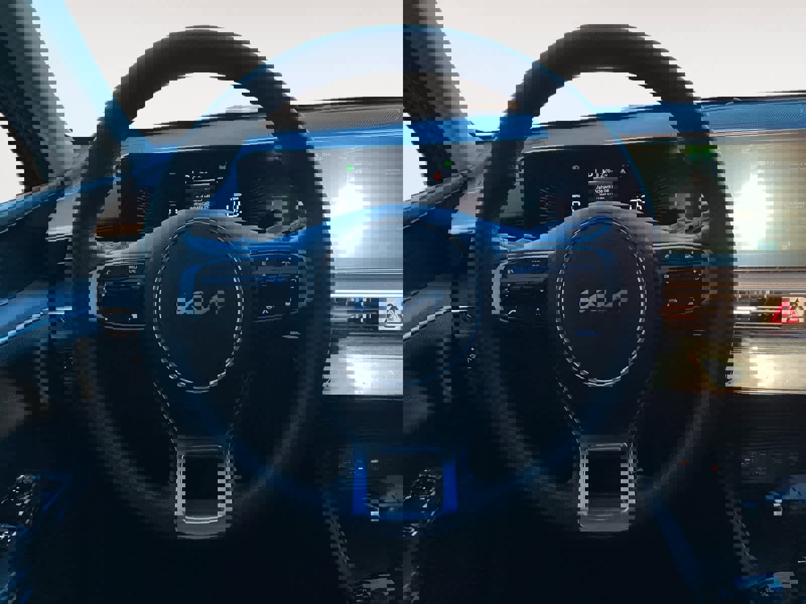 Used 2025 Kia K5 LXS image 13