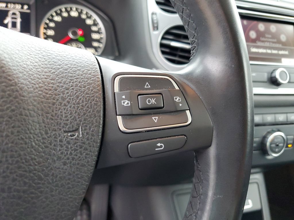 Used 2013 Volkswagen Tiguan SEL FWD image 22