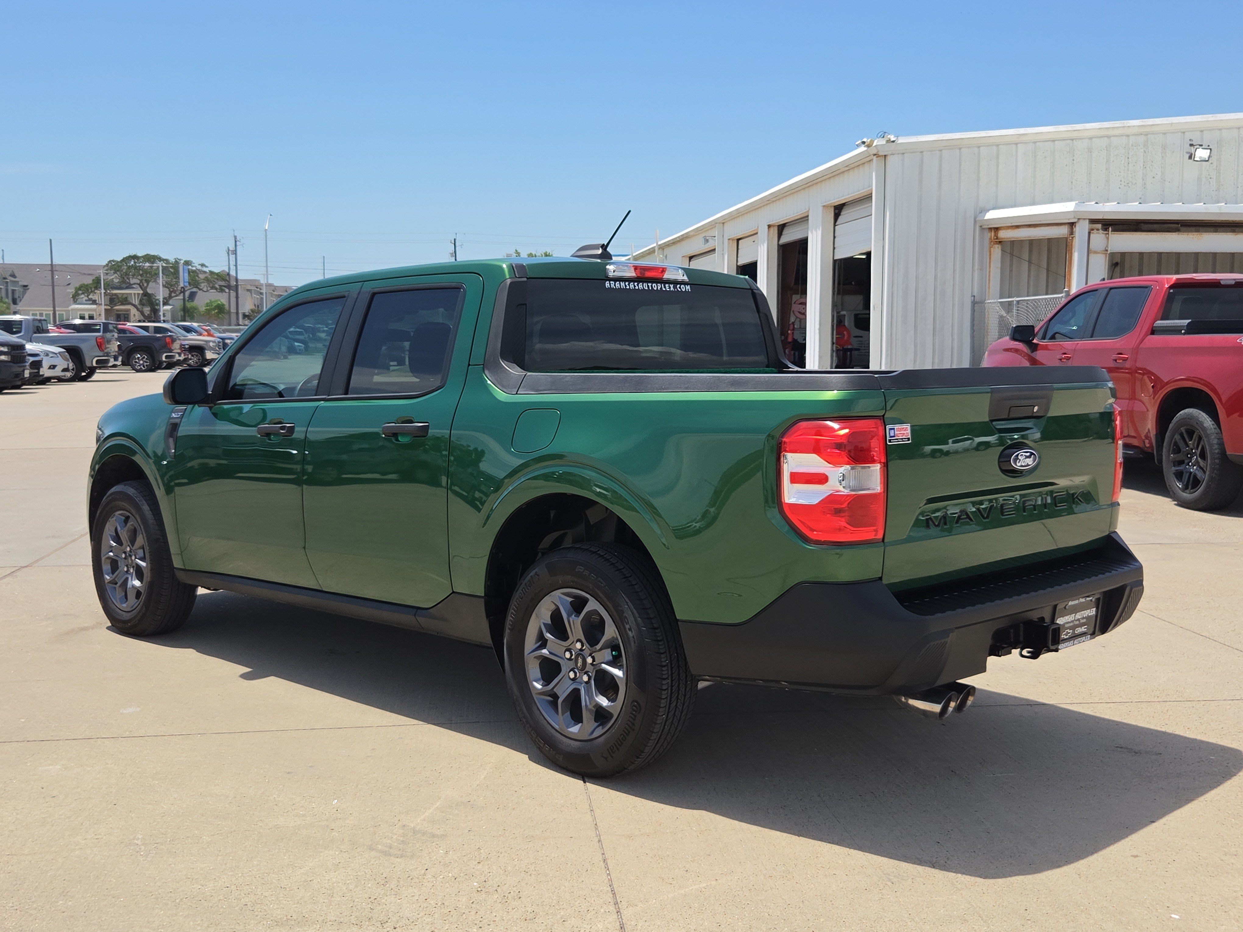 Used 2025 Ford Maverick XLT w/ Equipment Group 302A AWD/4WD image 7