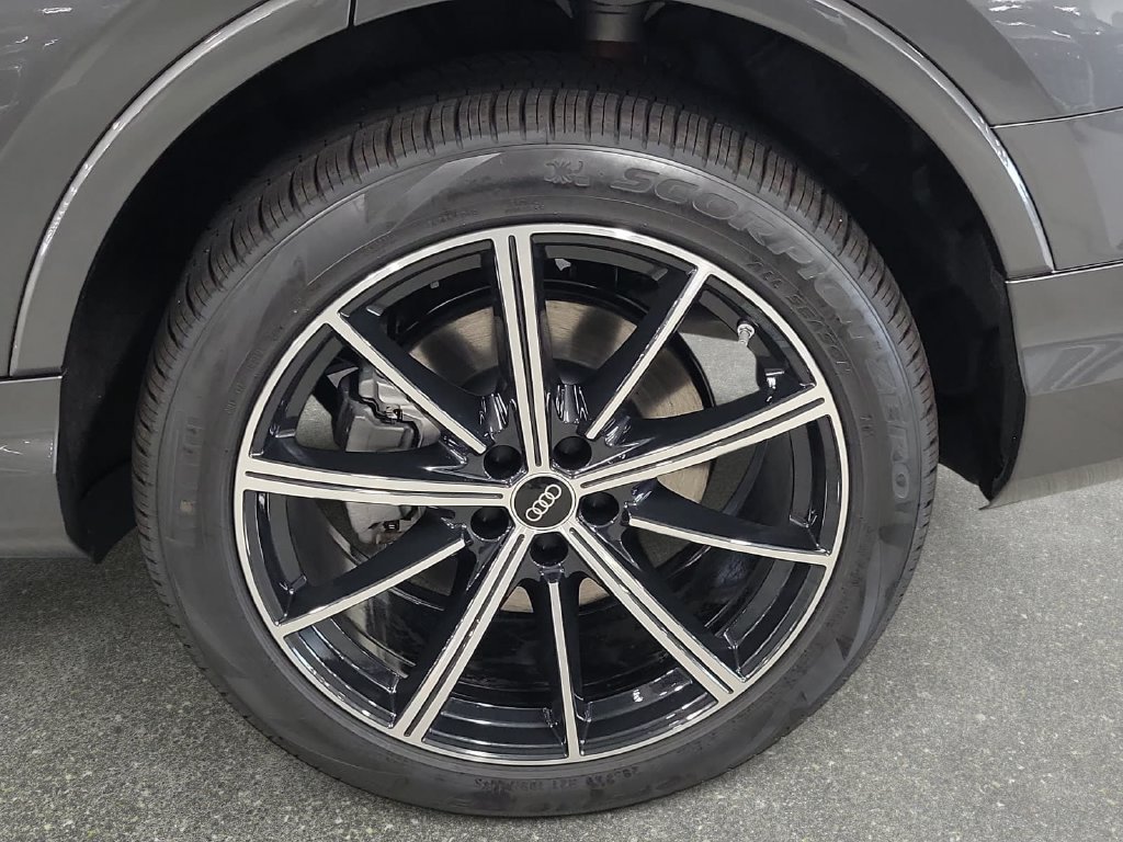 New 2026 Audi Q7 2.0T Premium Plus AWD/4WD image 17