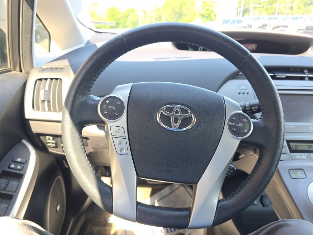 Used 2014 Toyota Prius Four FWD image 18