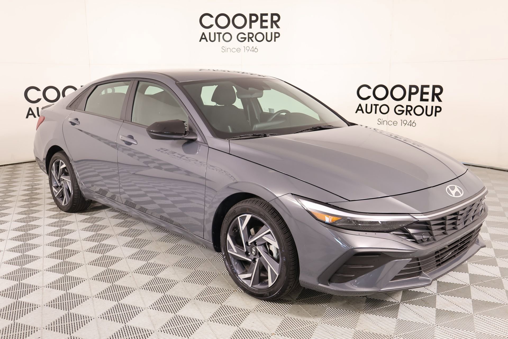 Certified 2025 Hyundai Elantra Sport image 1