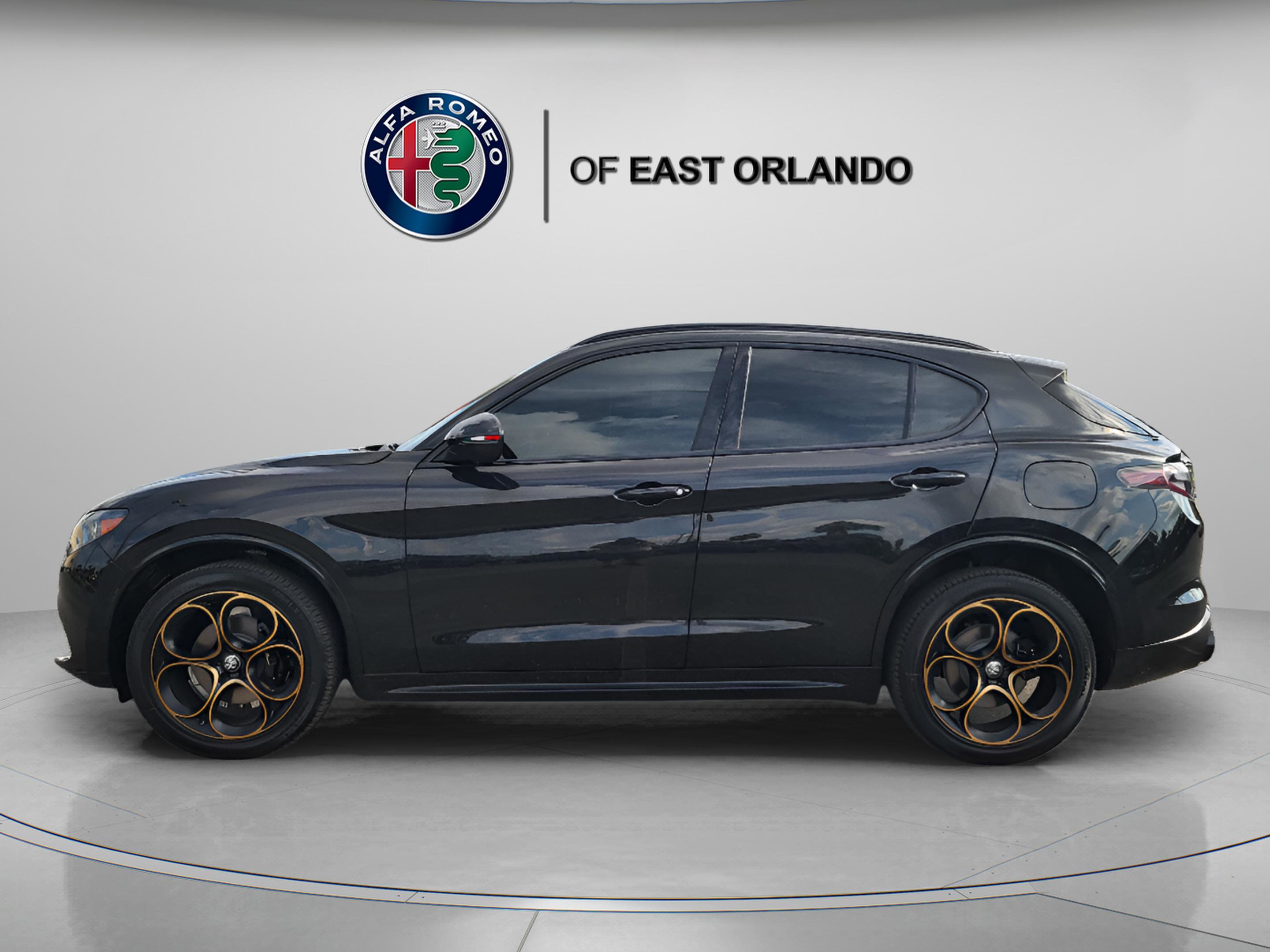 New 2025 Alfa Romeo Stelvio Sprint image 5