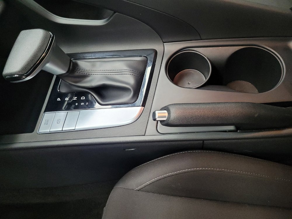 Used 2024 Hyundai Elantra SEL image 26