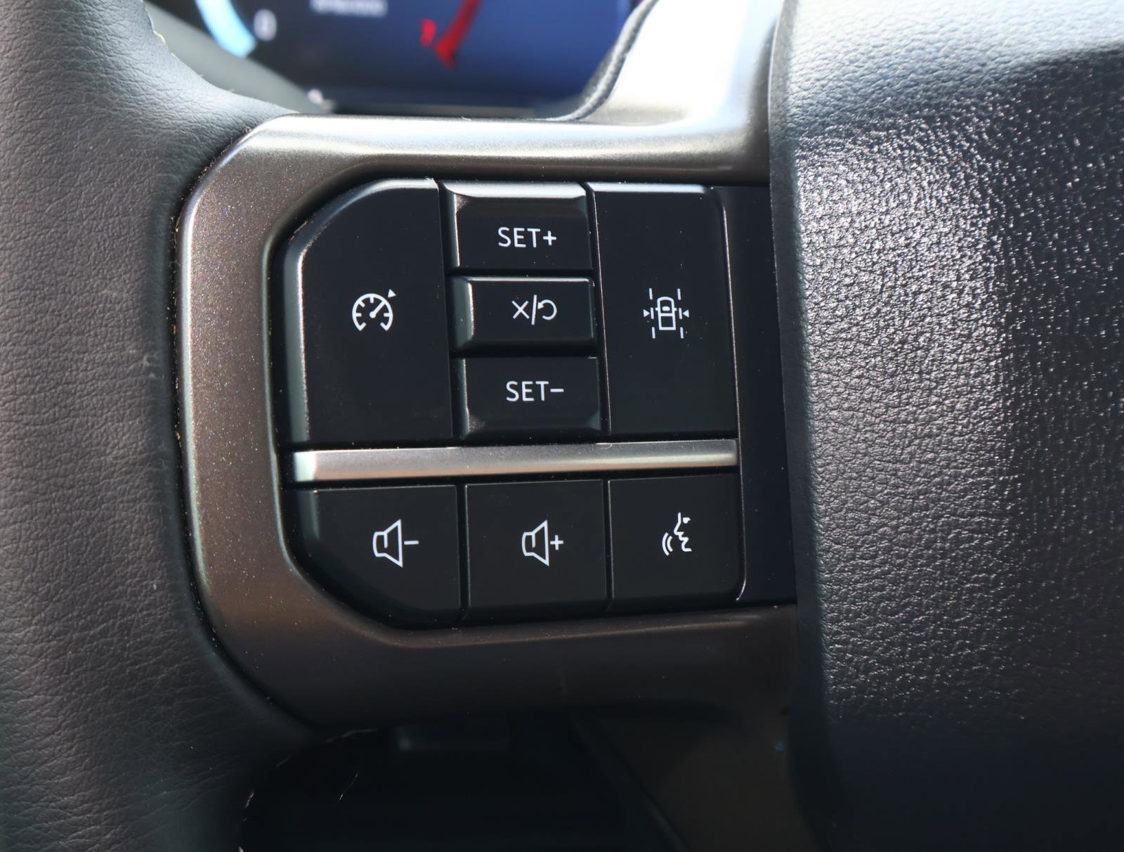 Used 2024 Ford F150 XLT w/ FX4 Off-Road Package image 27