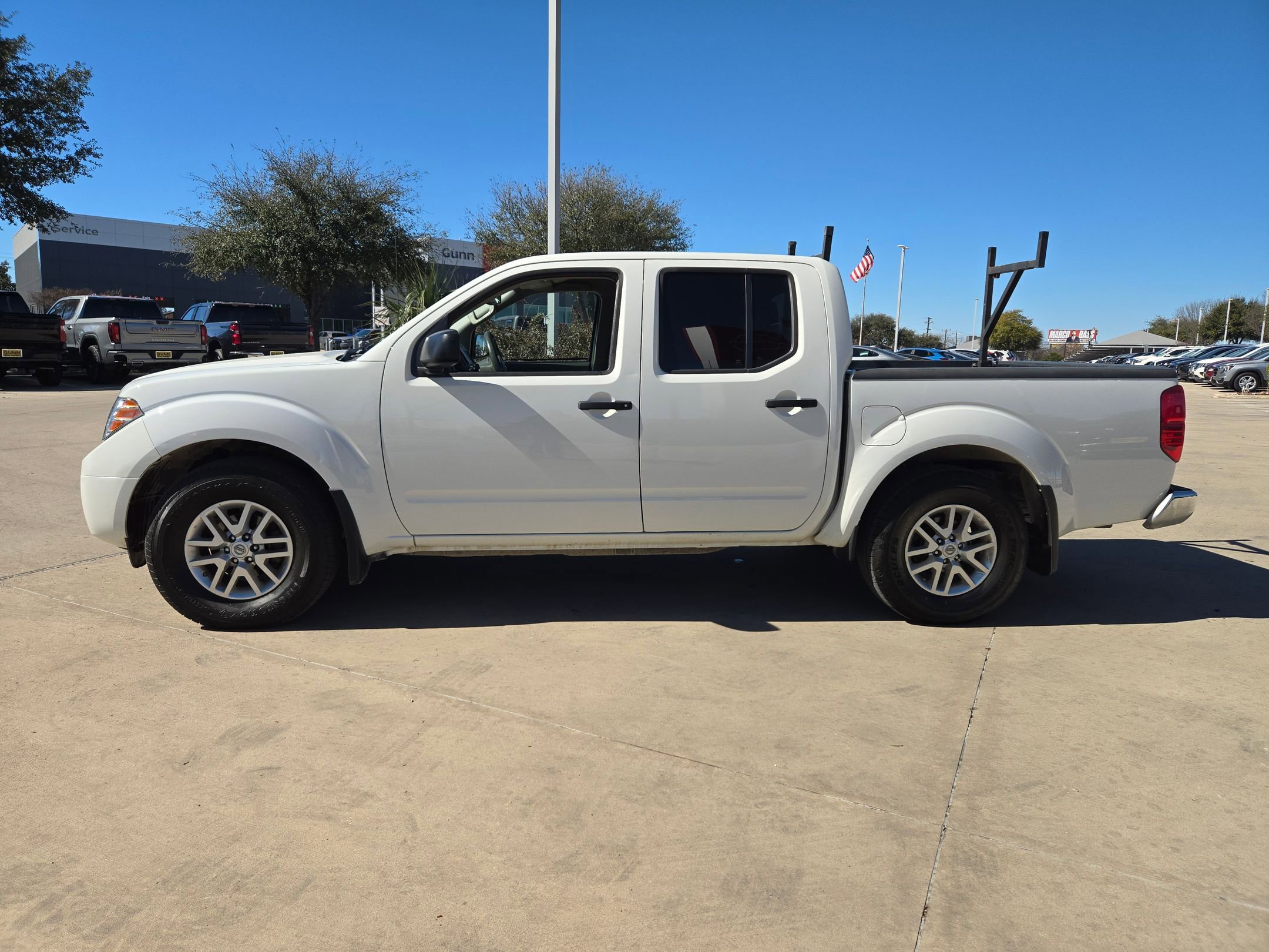 Used 2019 Nissan Frontier SV w/ Value Truck Package image 6