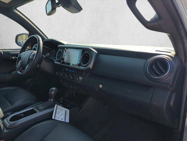 Used 2023 Toyota Tacoma TRD Off-Road w/ TRD Premium Off Road Package image 28