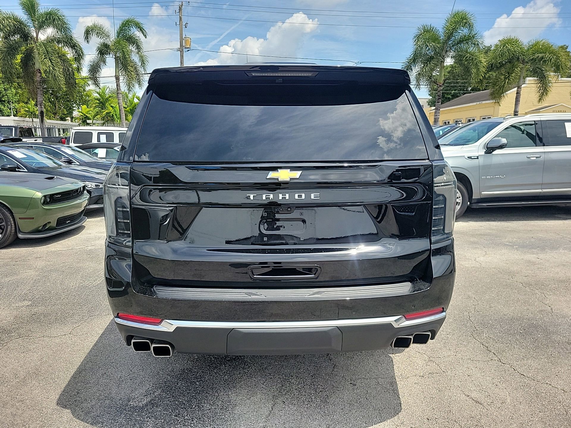 Used 2025 Chevrolet Tahoe High Country RWD image 10