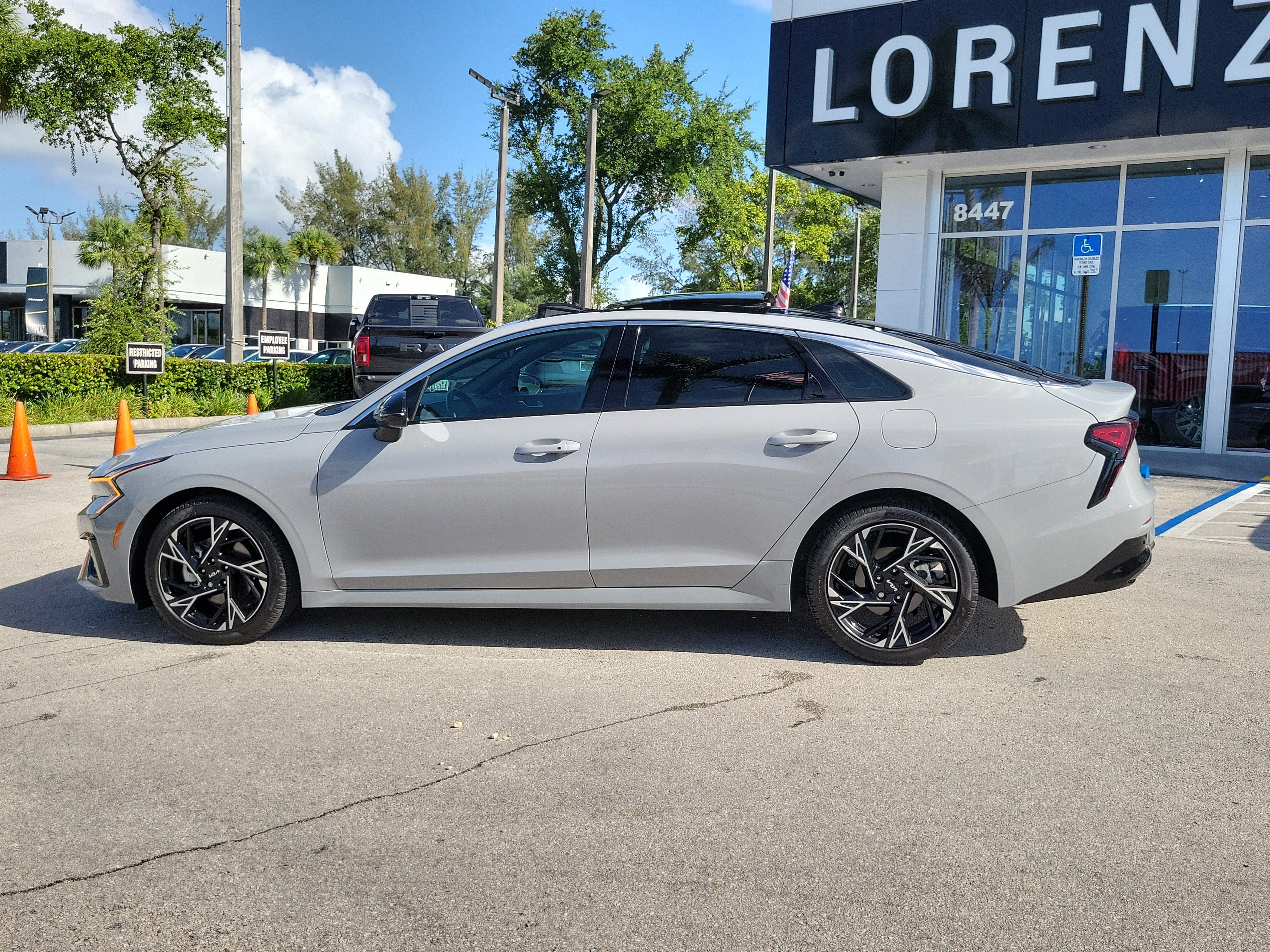 Used 2025 Kia K5 GT-Line w/ GT-Line Premium Package FWD image 8