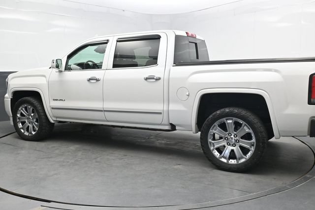 Used 2017 GMC Sierra 1500 Denali w/ Denali Ultimate Package AWD/4WD image 4