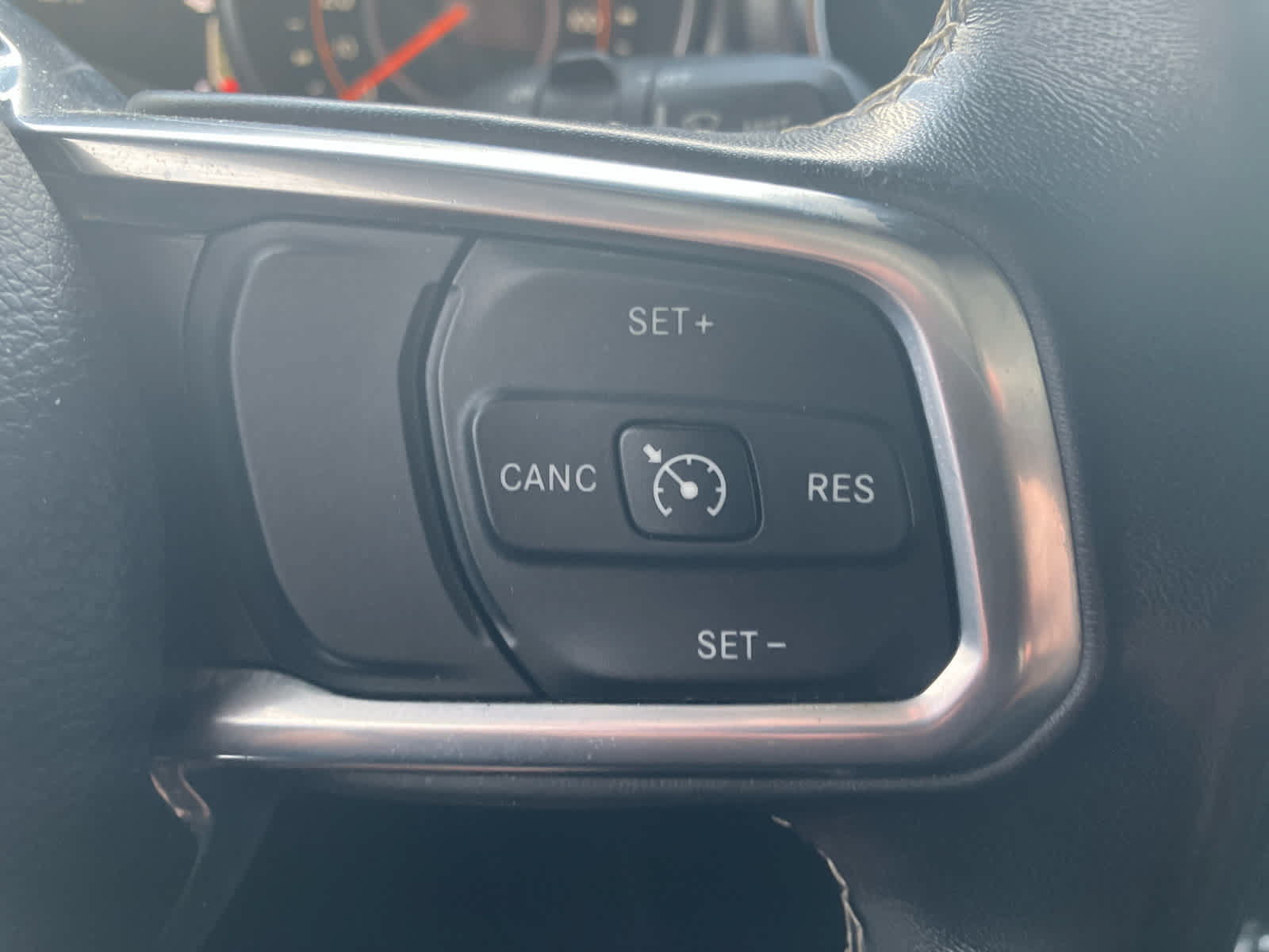 Used 2020 Jeep Wrangler Unlimited Sahara AWD/4WD image 18