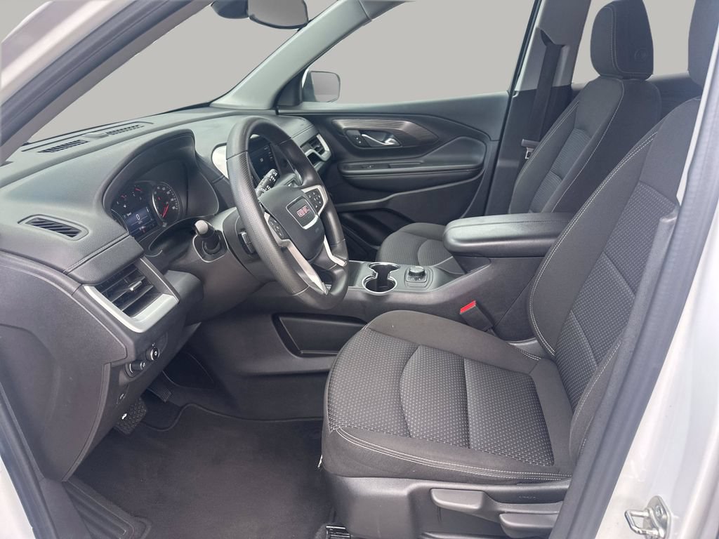 Used 2024 GMC Terrain SLE FWD image 10
