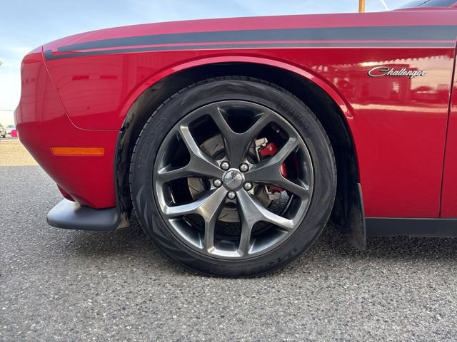 Used 2015 Dodge Challenger R/T Plus RWD image 22