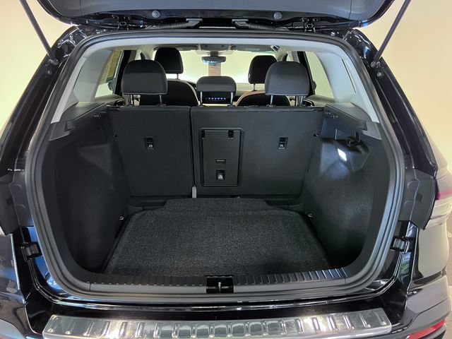 Certified 2025 Volkswagen Taos S FWD image 5