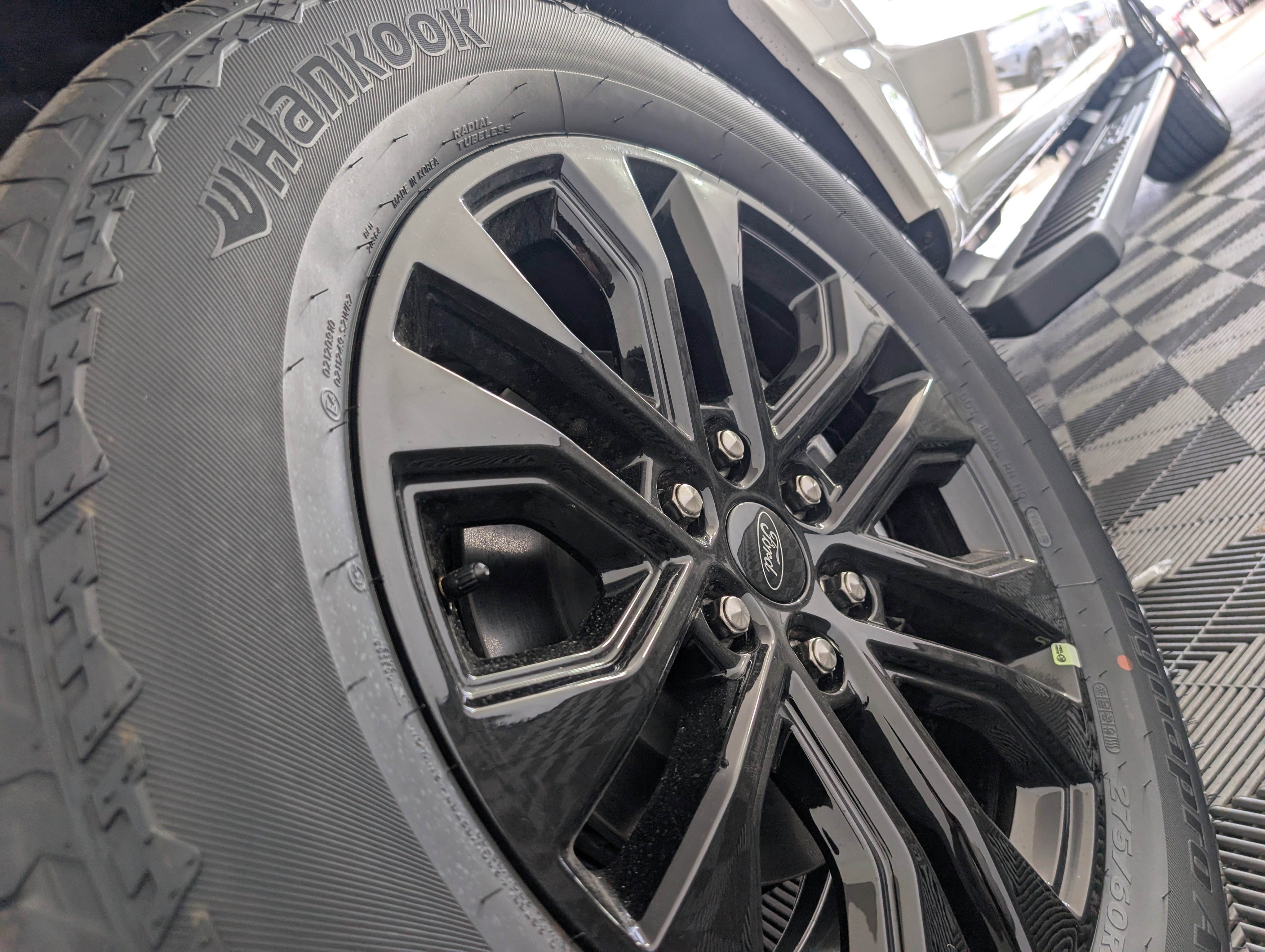 New 2025 Ford F150 Lariat w/ Equipment Group 501A Mid image 23