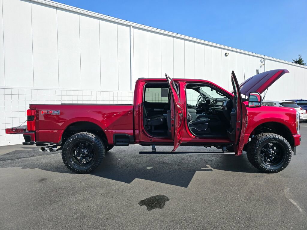 Used 2025 Ford F350 Platinum image 25