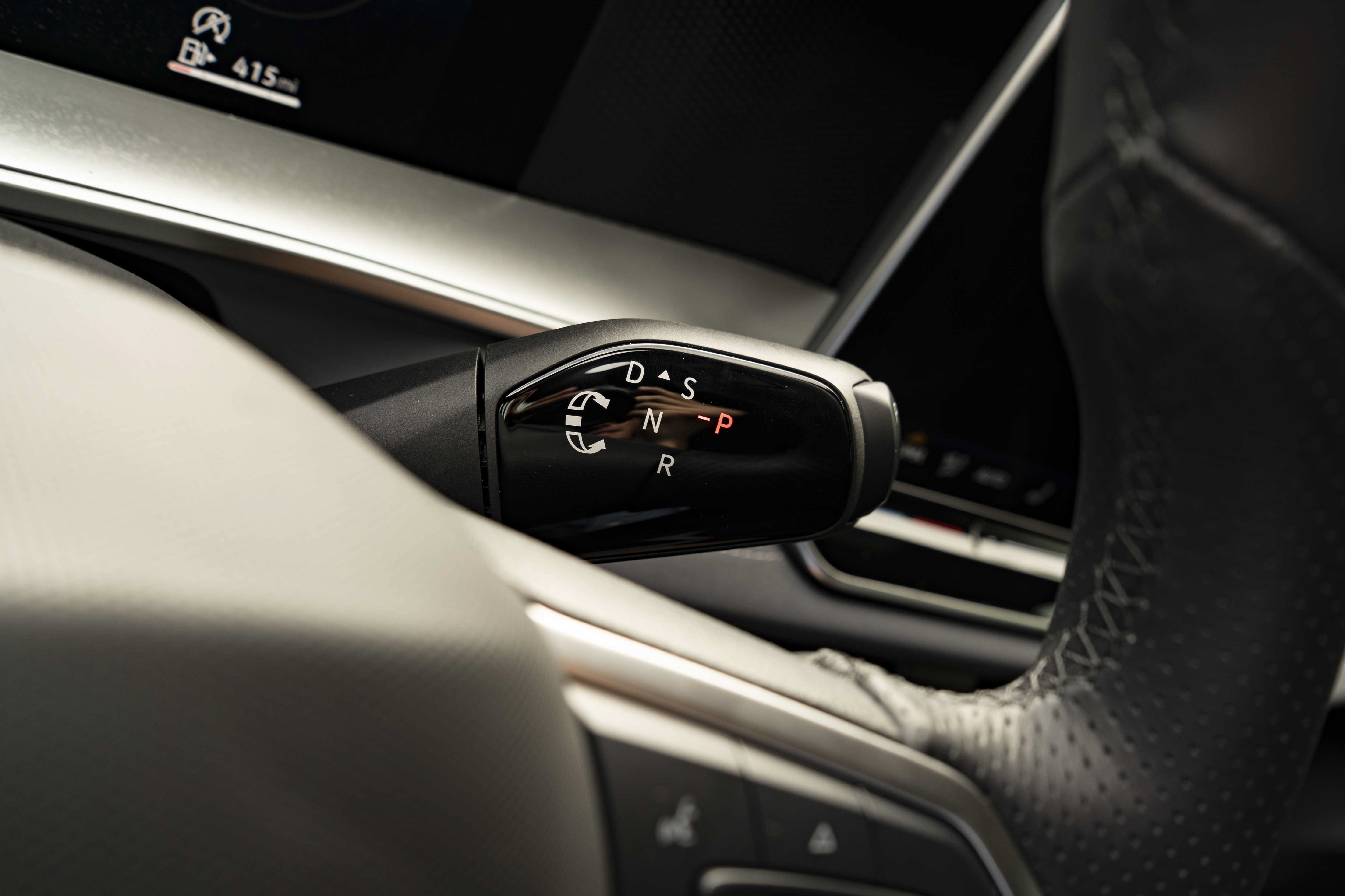 Certified 2026 Volkswagen Tiguan SE R-Line FWD image 23