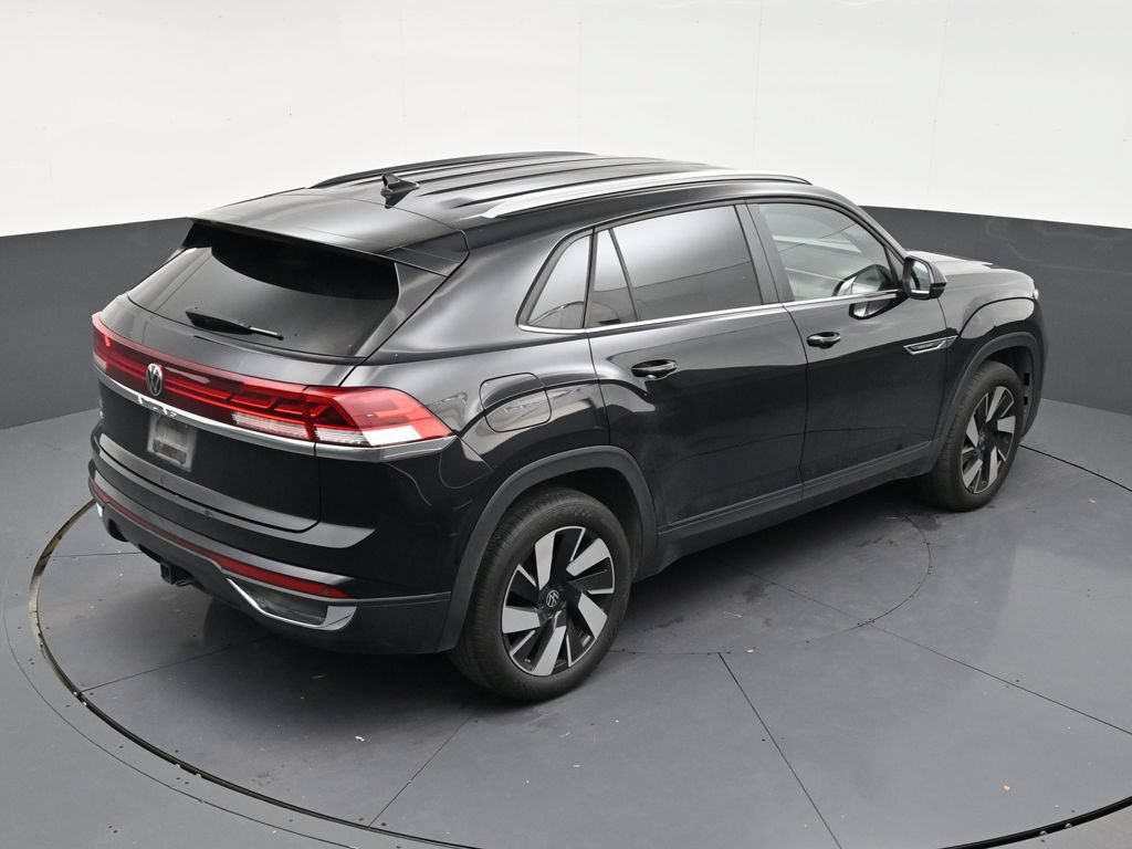 Used 2024 Volkswagen Atlas Cross Sport SE FWD image 16