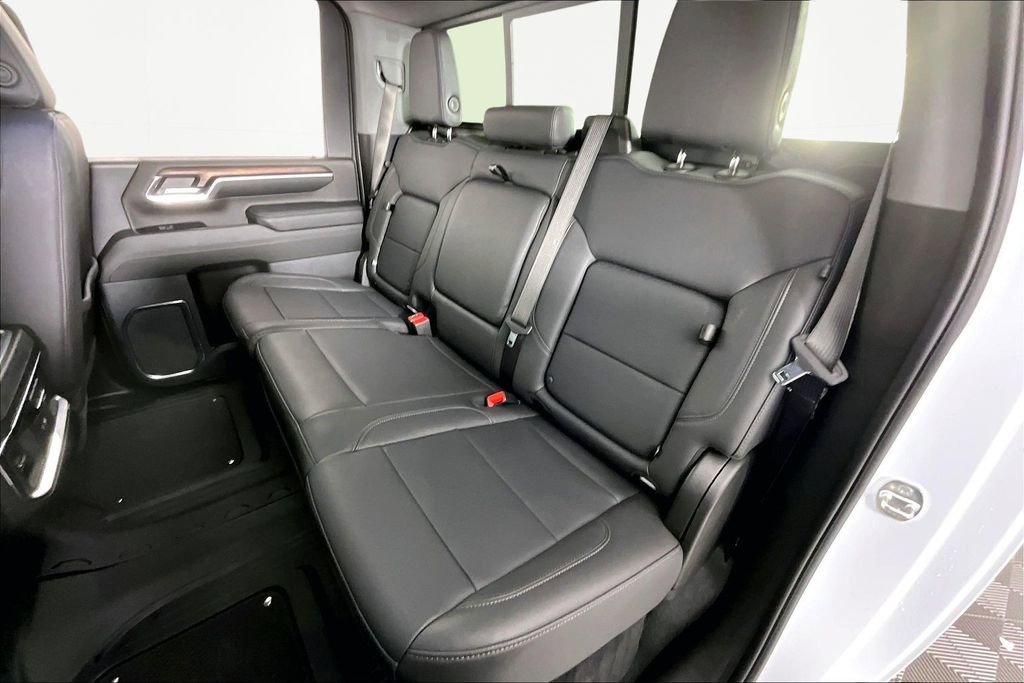 Used 2024 GMC Sierra 2500 SLT w/ SLT Premium Package image 23