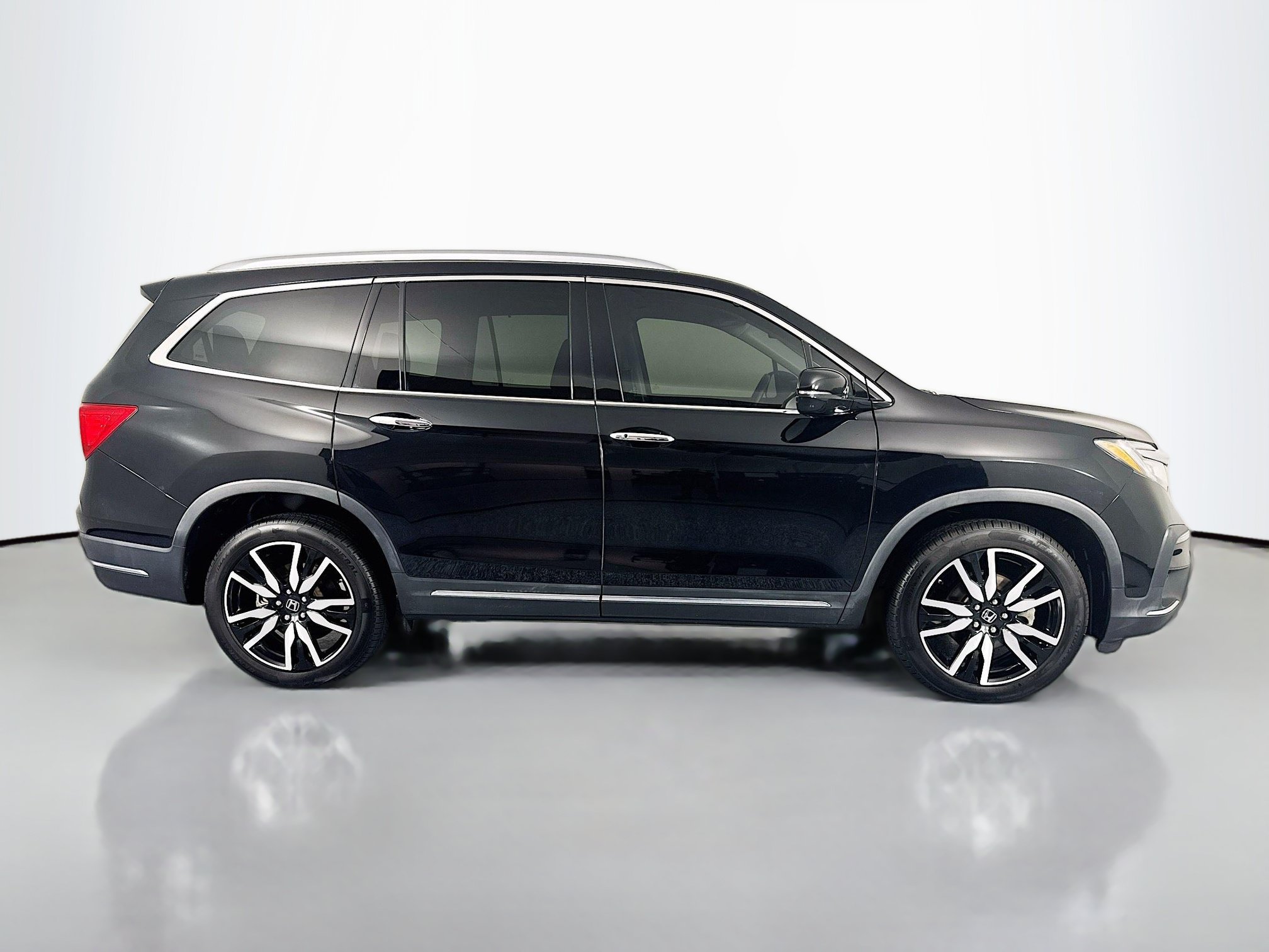 Used 2020 Honda Pilot Touring image 4