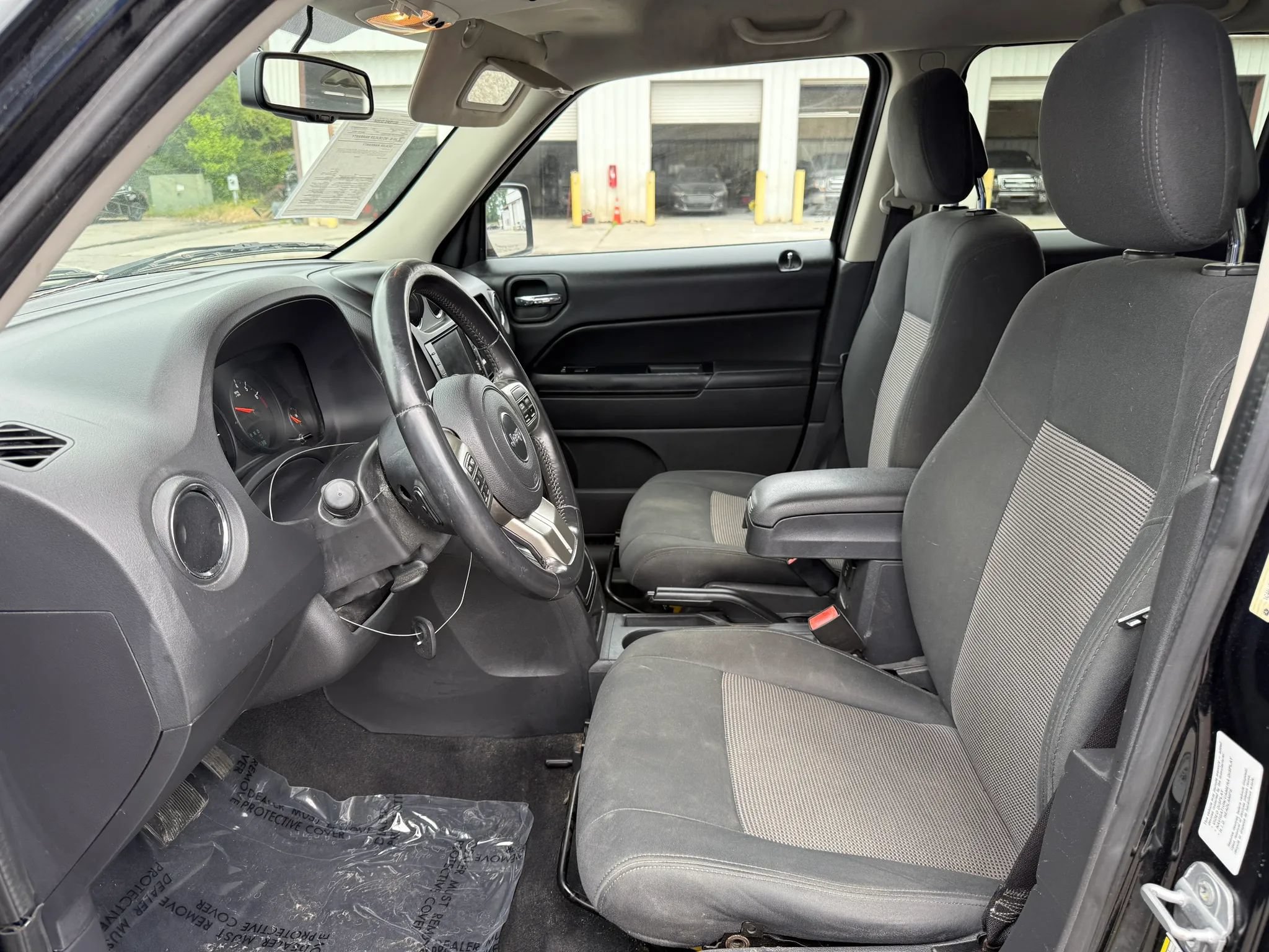 Used 2012 Jeep Patriot Latitude FWD image 2