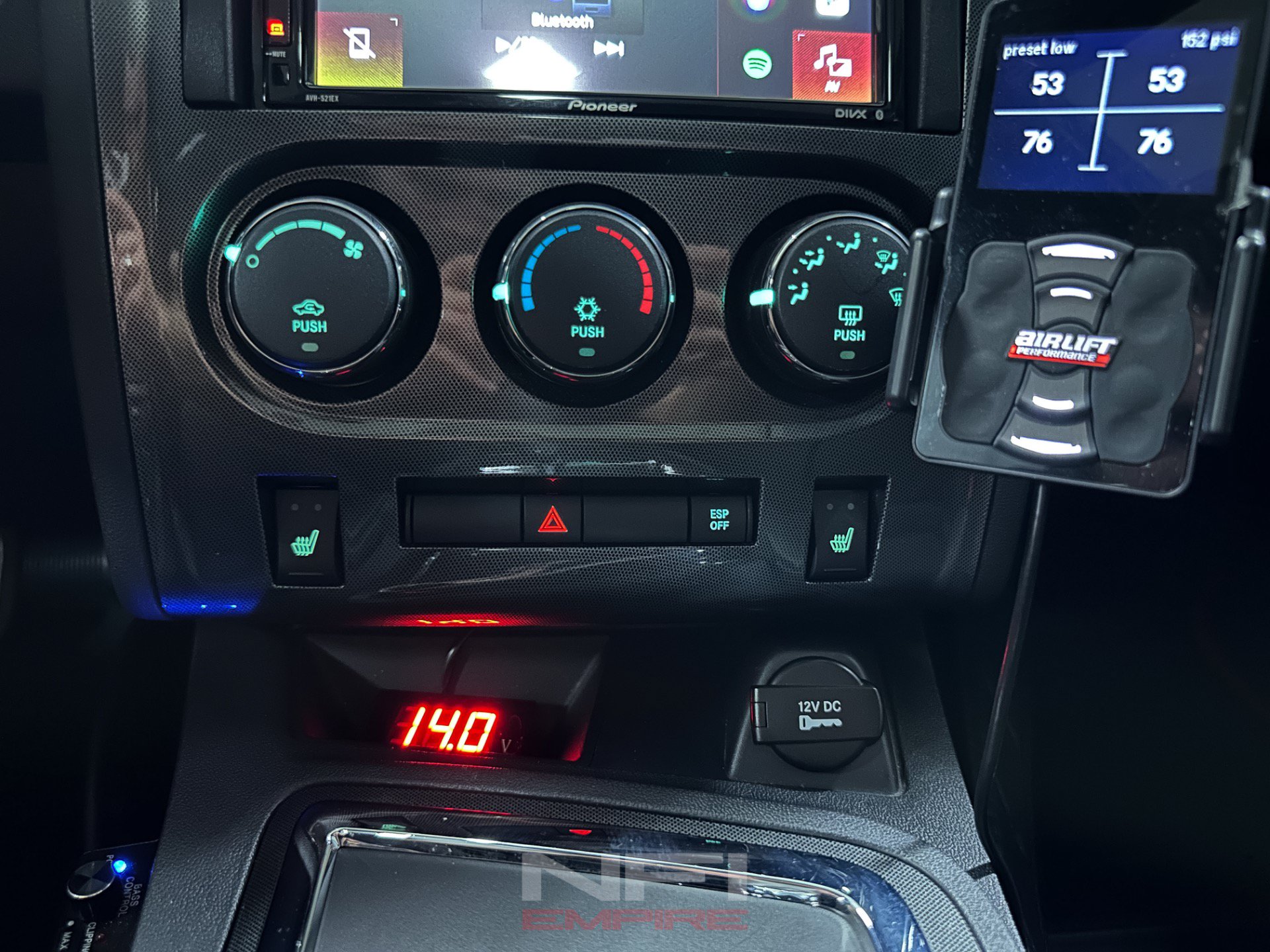 Used 2009 Dodge Challenger SRT8 w/ SRT Option Group II RWD image 30