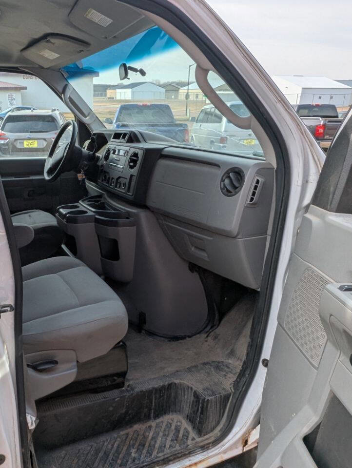 Used 2010 Ford E-250 and Econoline 250 RWD image 9