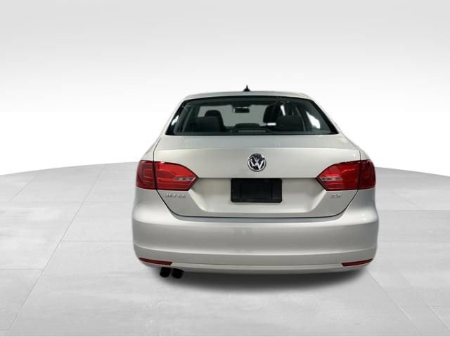 Used 2011 Volkswagen Jetta SEL image 6