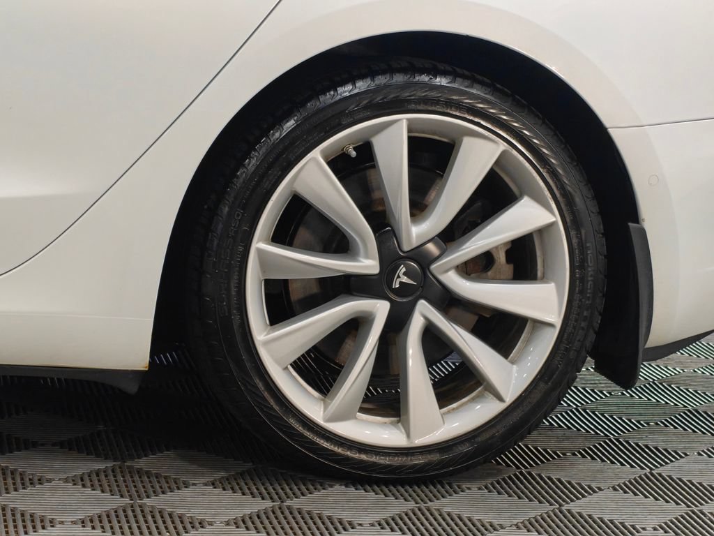 Used 2020 Tesla Model 3 Standard Range RWD image 53