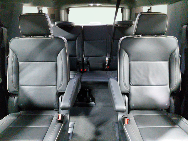 Used 2025 Chevrolet Suburban Premier AWD/4WD image 45