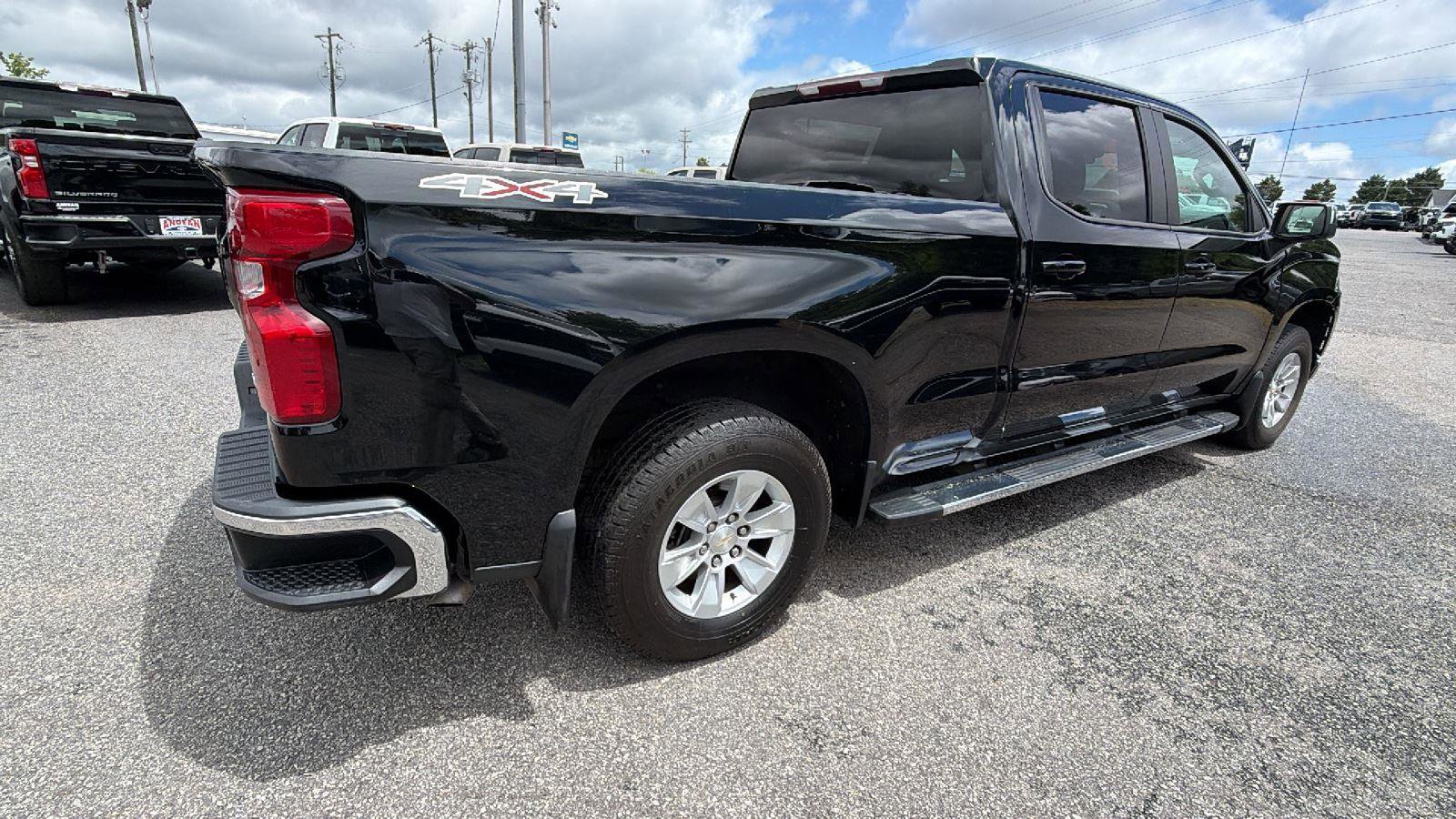 Certified 2021 Chevrolet Silverado 1500 LT w/ Bed Protection Package AWD/4WD image 5