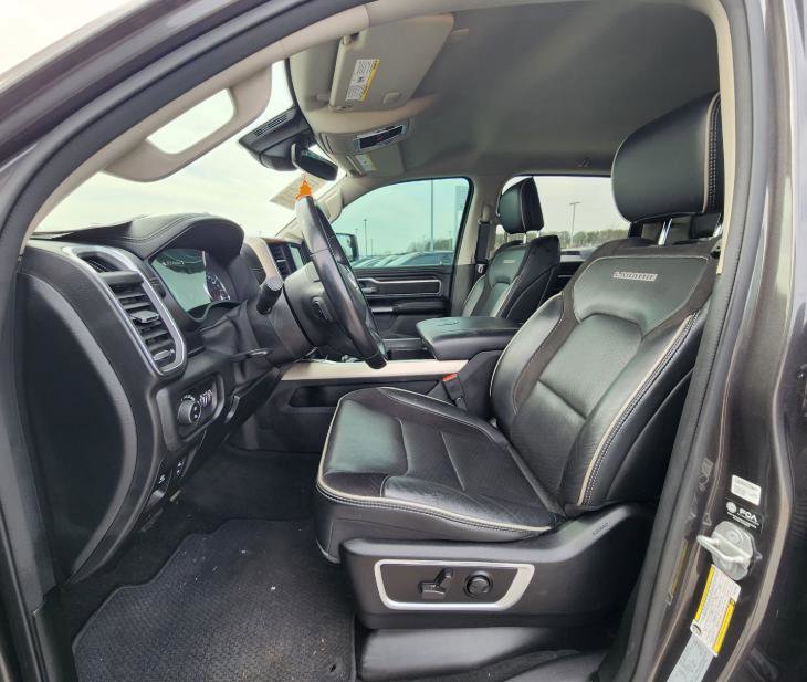 Used 2022 RAM 1500 Laramie AWD/4WD image 7