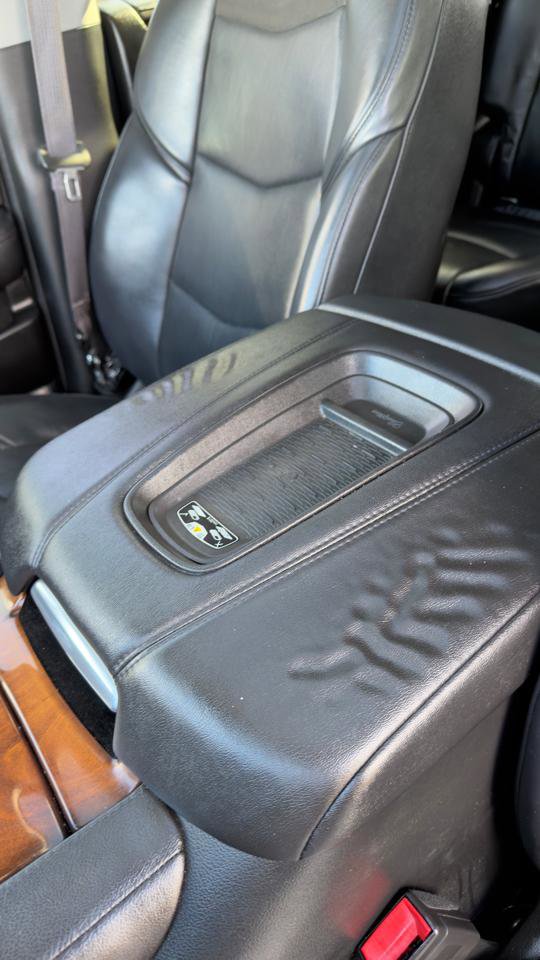 Used 2015 Cadillac Escalade Premium AWD/4WD image 21
